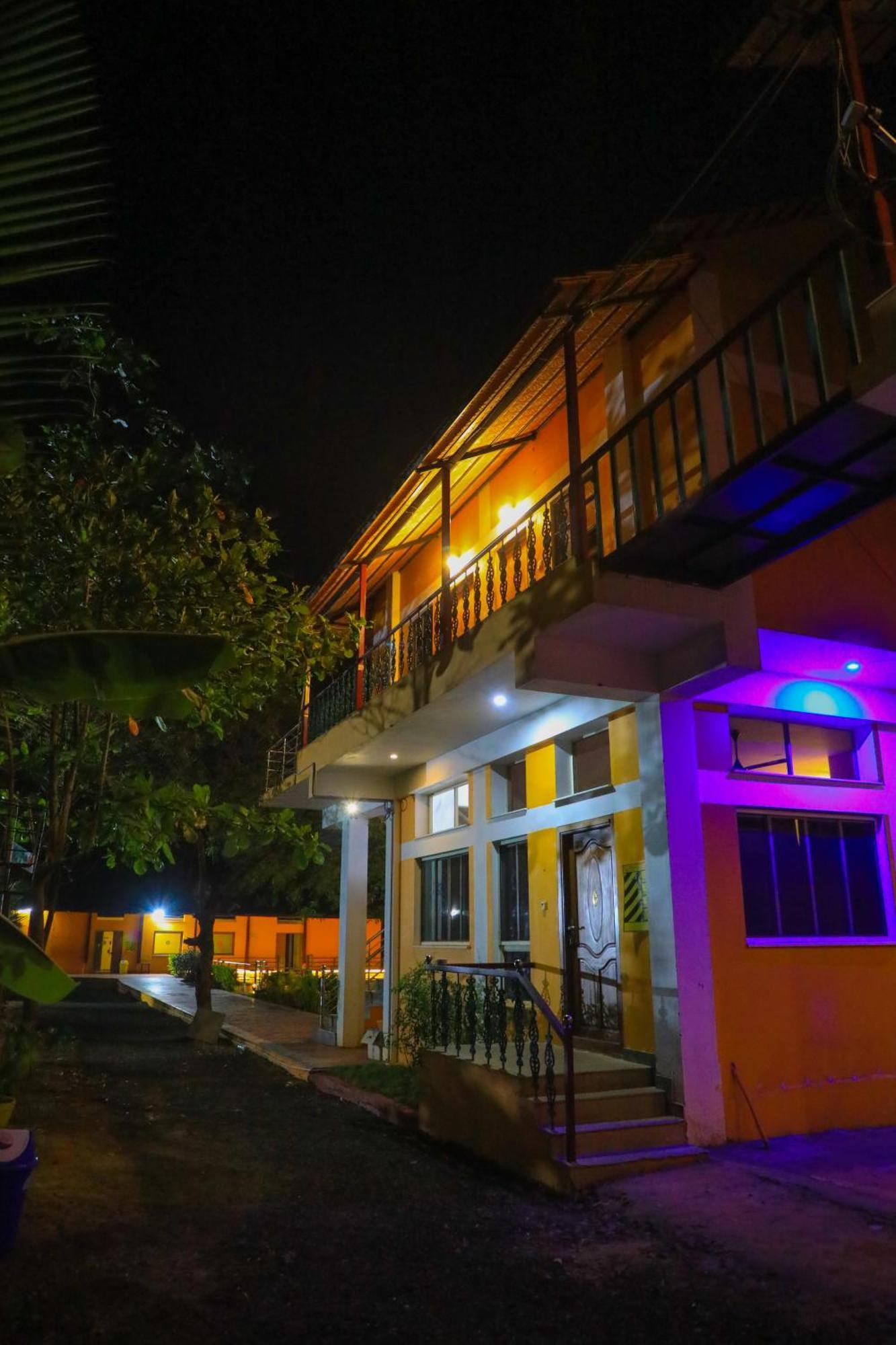 Hotel Auro Wellness Castle Puducherry Exterior foto