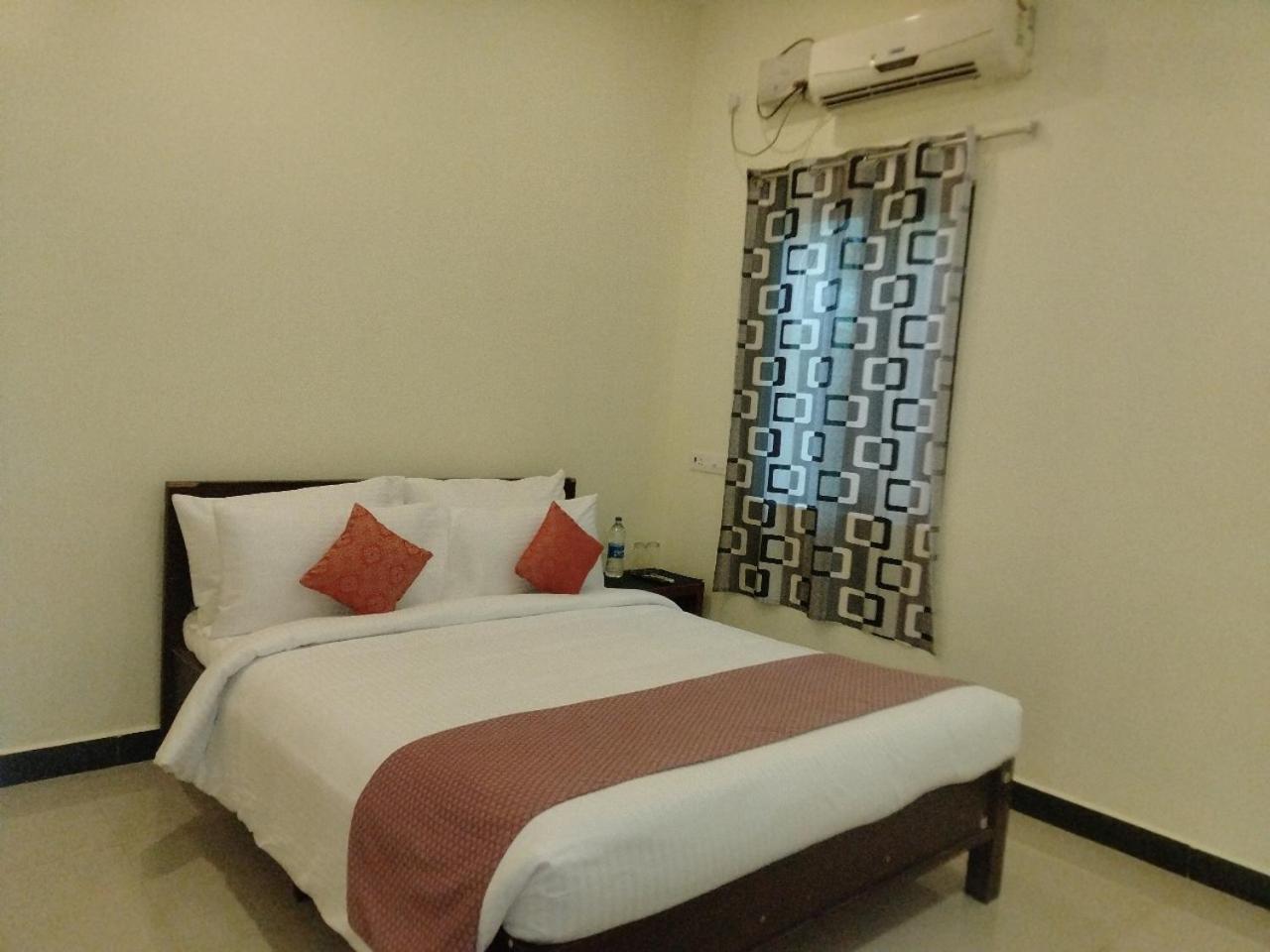 Hotel Auro Wellness Castle Puducherry Exterior foto