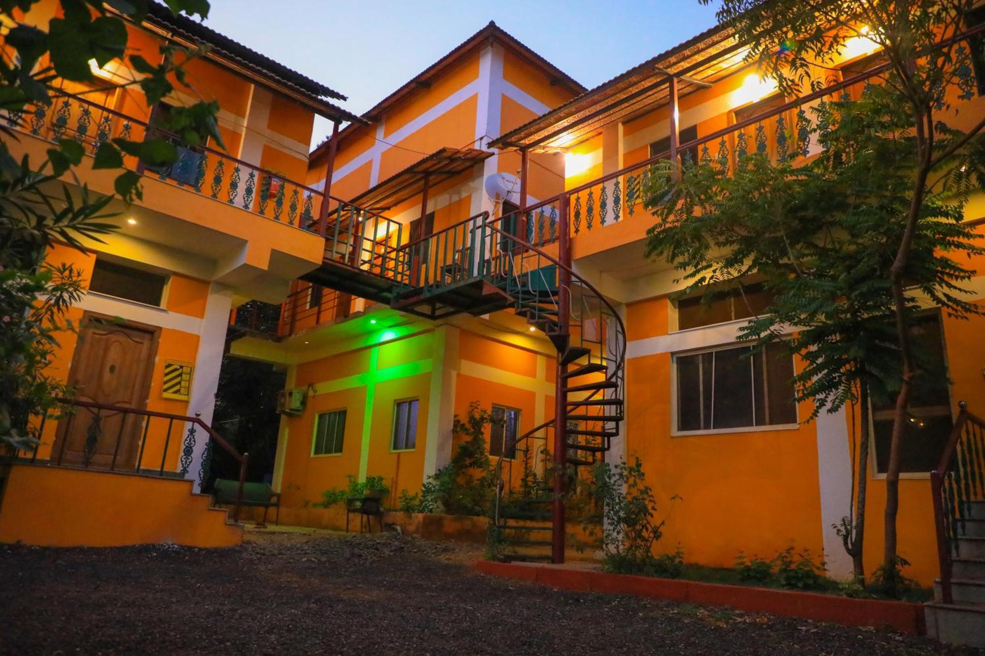 Hotel Auro Wellness Castle Puducherry Exterior foto