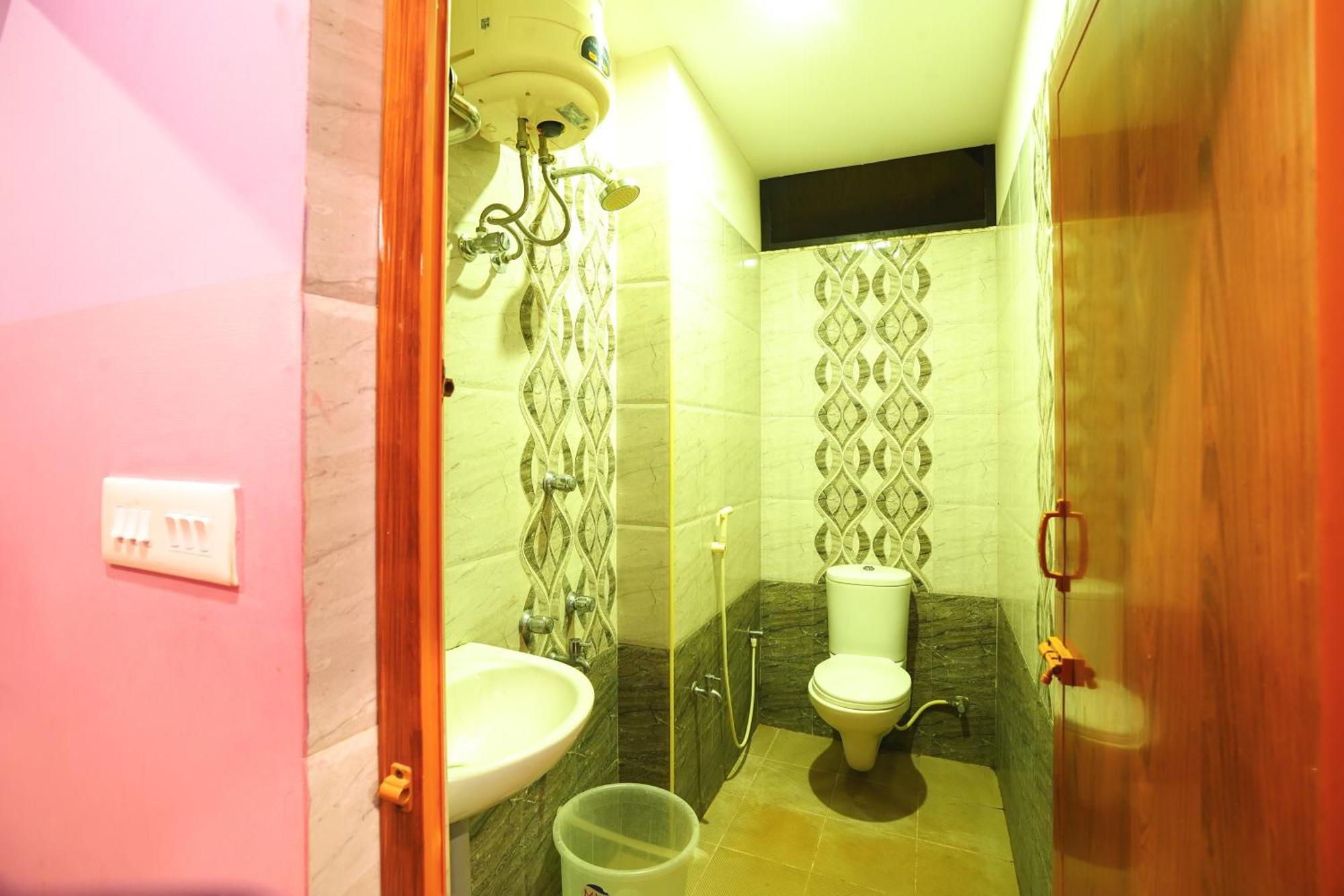 Hotel Auro Wellness Castle Puducherry Exterior foto