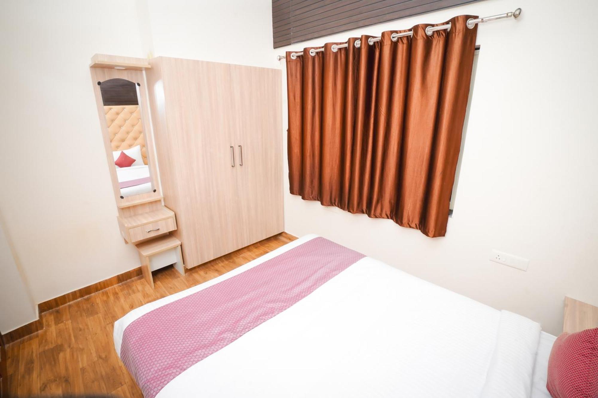 Hotel Auro Wellness Castle Puducherry Exterior foto