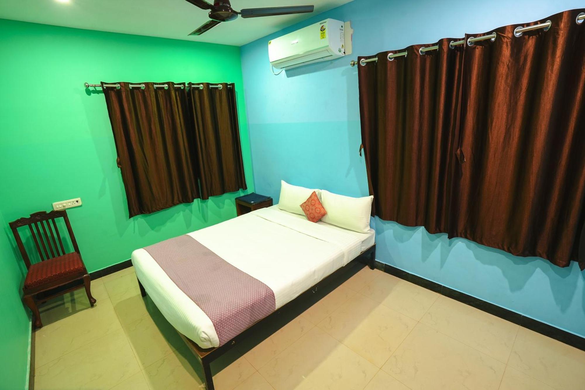 Hotel Auro Wellness Castle Puducherry Exterior foto