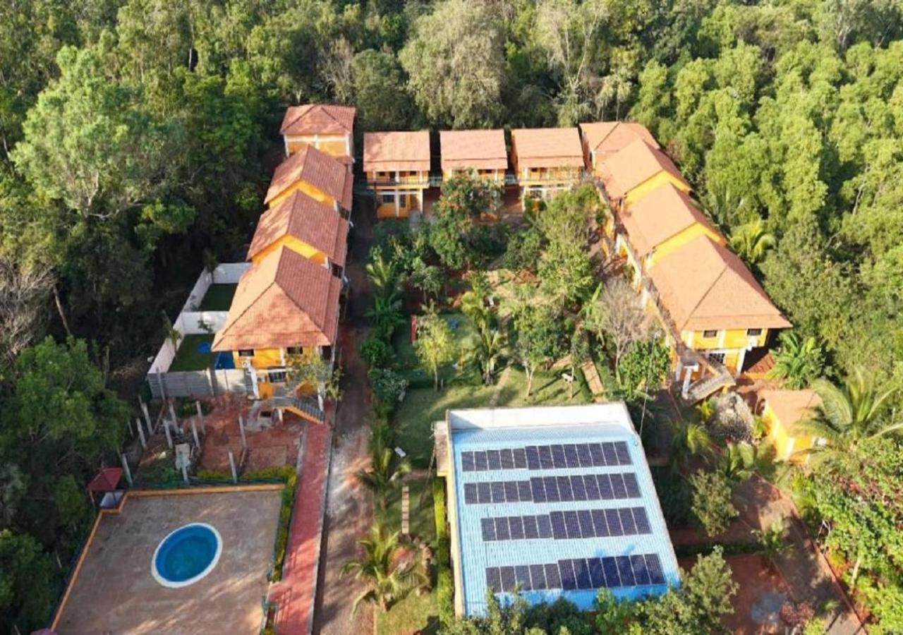 Hotel Auro Wellness Castle Puducherry Exterior foto